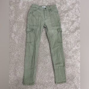 HOLLISTER HIGH RISE SUPER SKINNY ARMY GREEN UTILITY PANTS SIZE 3